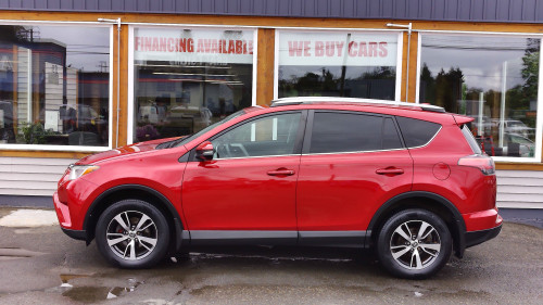 Pre-Owned 2017 Toyota Rav 4 XLE