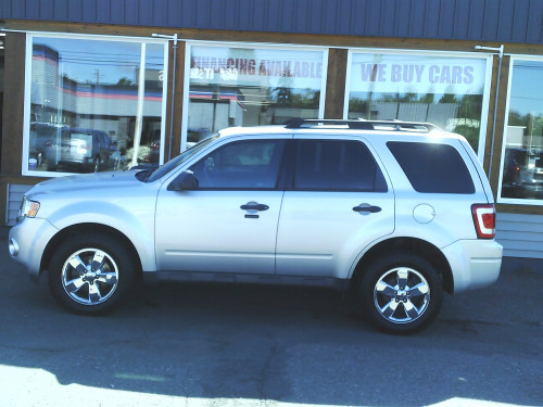 Pre-Owned 2011 Ford Escape XLT