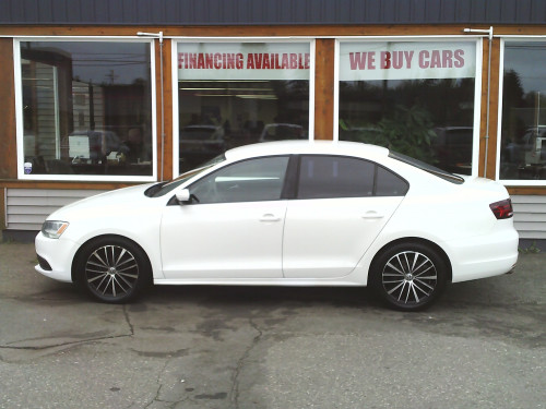 Pre-Owned 2011 Volkswagen Jetta